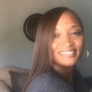 Meet your Posher, Lucretia